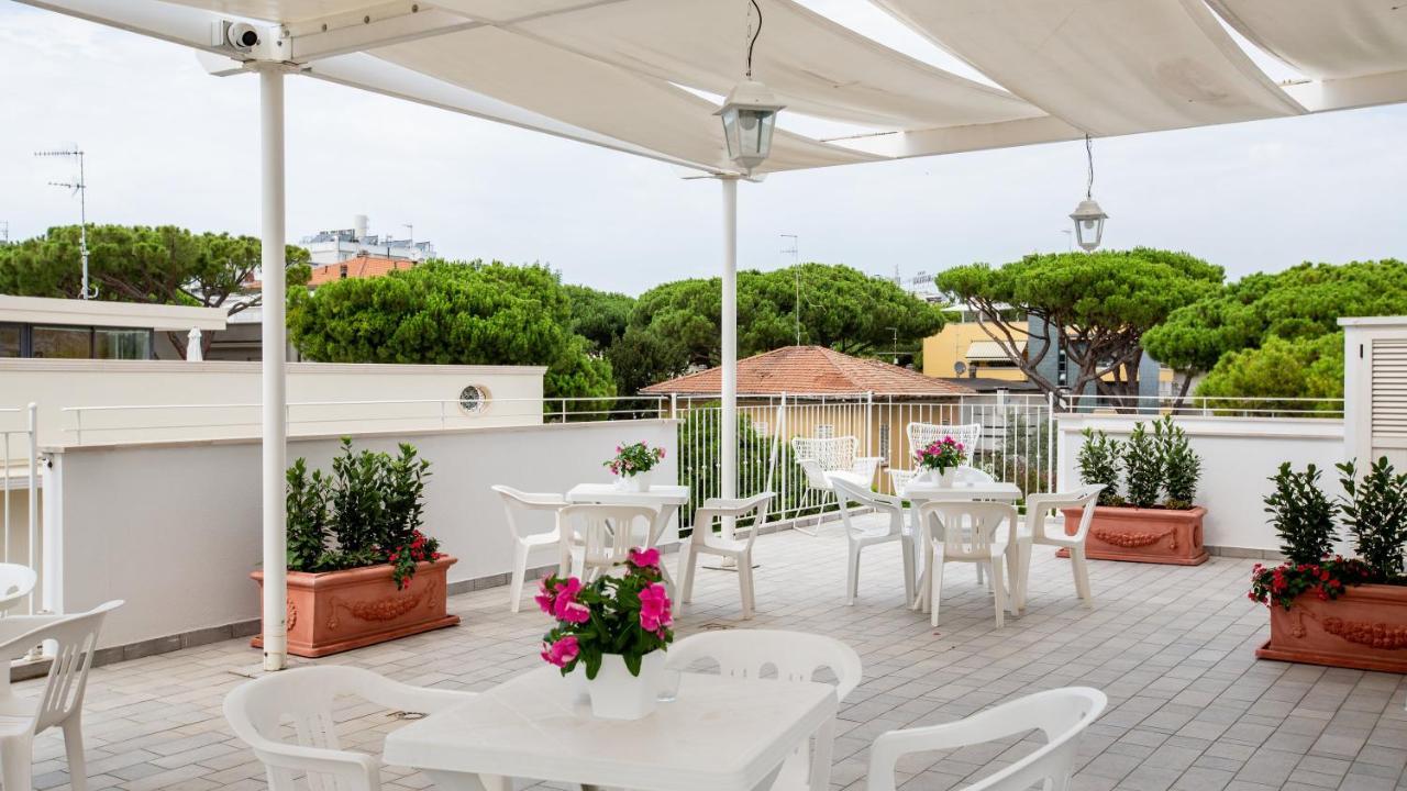 Beyou Hotel Villa Rosa Riccione Exterior foto
